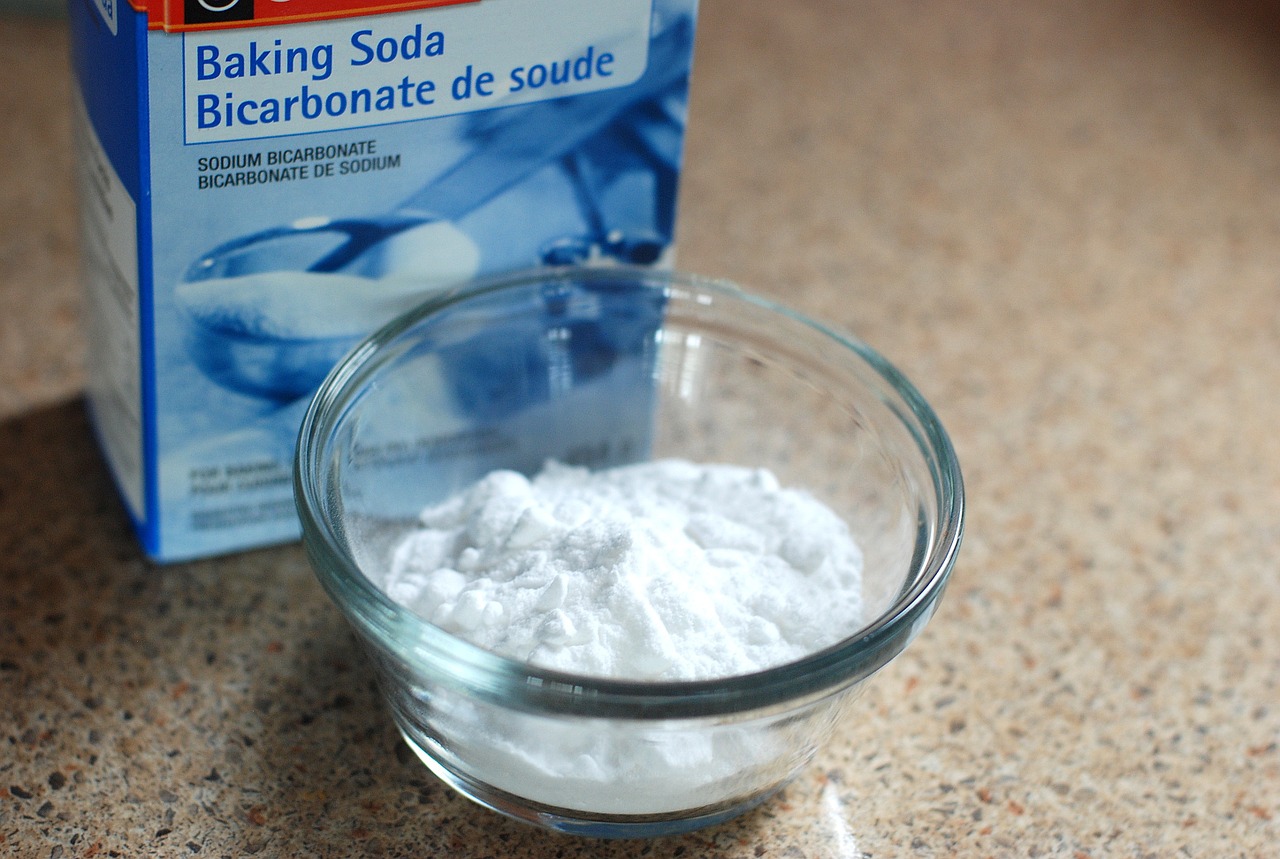 baking soda for teeth whitening
